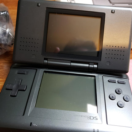 Nintendo DS Graphite - Autographed by Shigeru Miyamoto - Nintendo World 9/25/05 - CIB - Extremely Rare